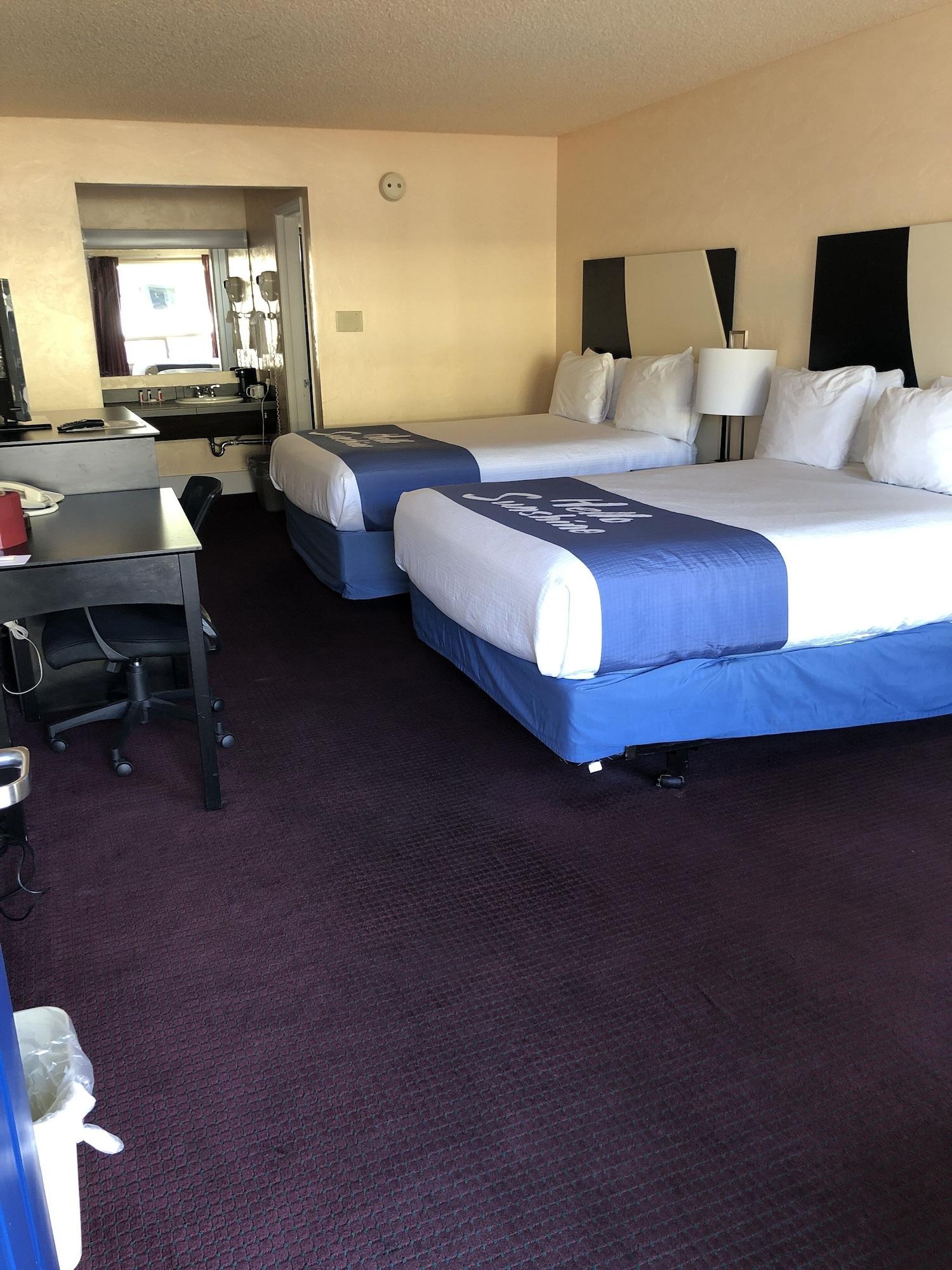 Days Inn By Wyndham Bend Exterior foto
