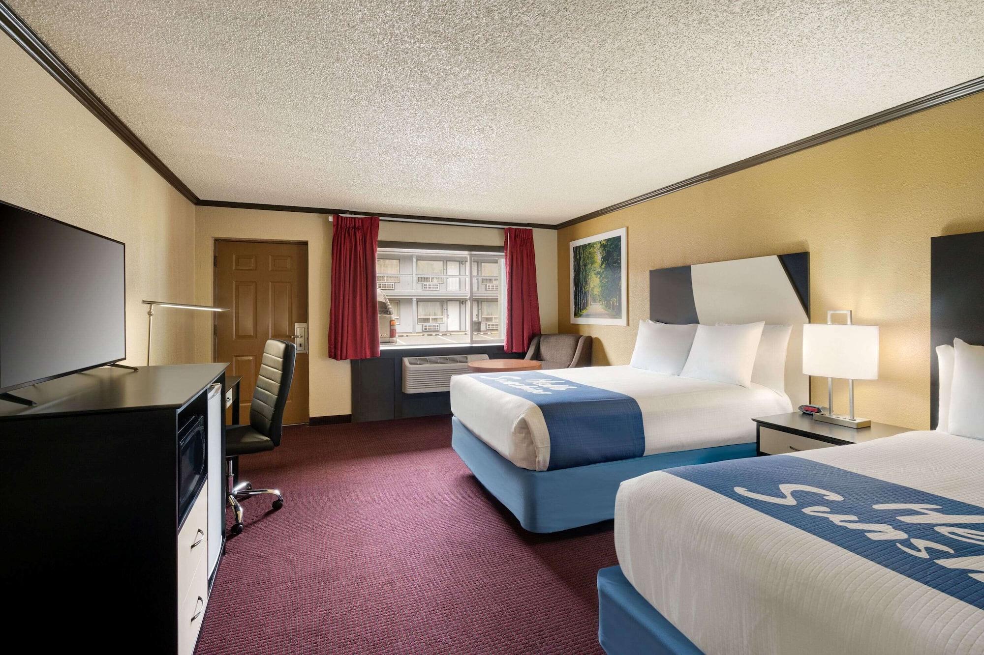 Days Inn By Wyndham Bend Exterior foto
